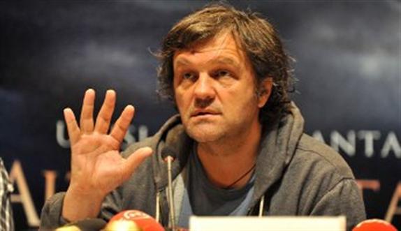 Kusturica Altın Portakal'dan Ayrıldı